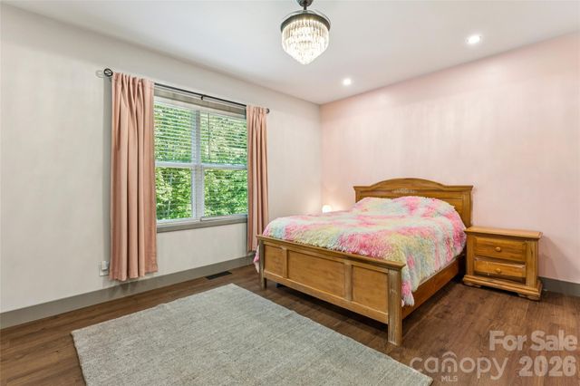305 Robinson Avenue, Mount Holly, NC 28120