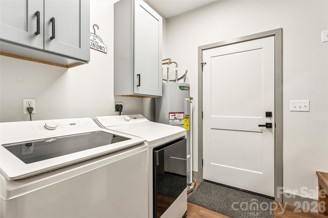 305 Robinson Avenue, Mount Holly, NC 28120