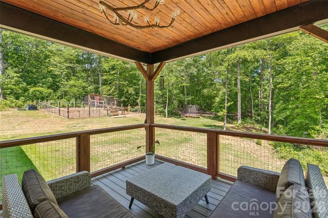 305 Robinson Avenue, Mount Holly, NC 28120
