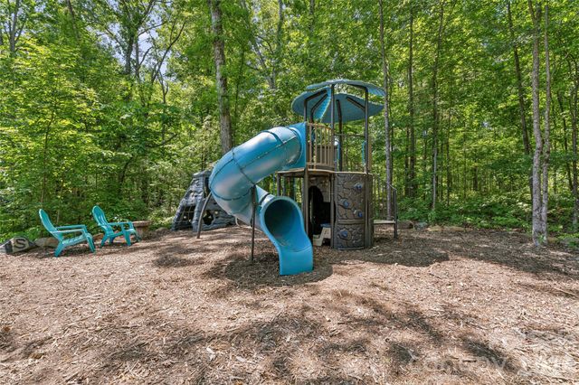 305 Robinson Avenue, Mount Holly, NC 28120