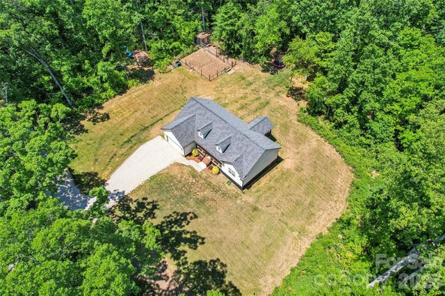 305 Robinson Avenue, Mount Holly, NC 28120