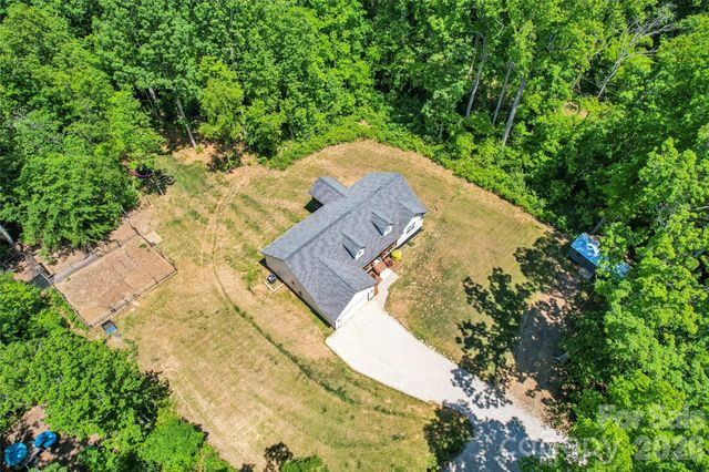 305 Robinson Avenue, Mount Holly, NC 28120