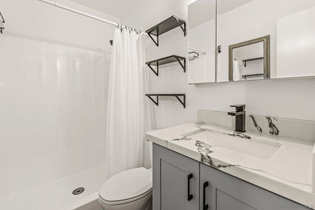 5107 La Cuenta, San Diego, CA 92124