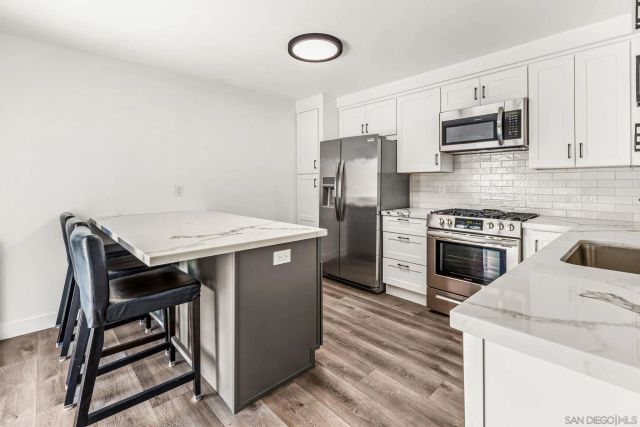 5107 La Cuenta, San Diego, CA 92124