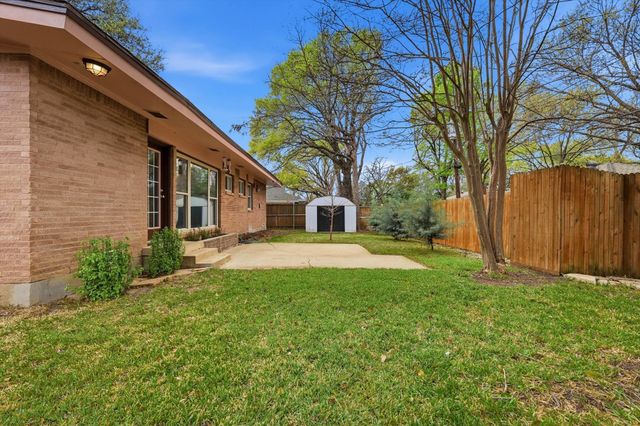 7329 Edgerton Drive, Dallas, TX 75231