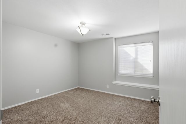 901 N Linden Ln, Derby, KS 67037