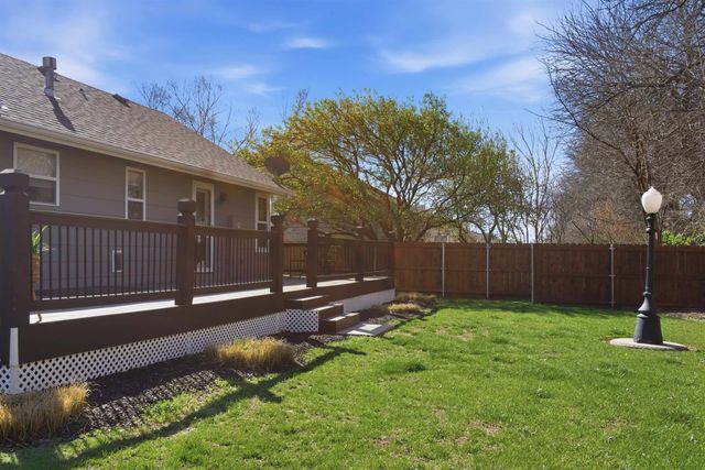 901 N Linden Ln, Derby, KS 67037