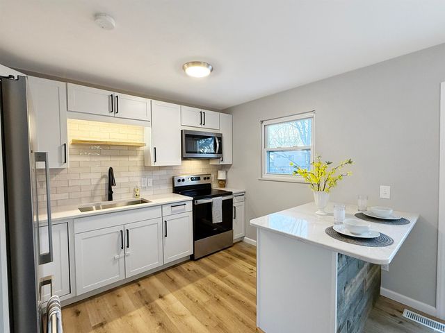 220 Sharon Road, West Lafayette, IN 47906