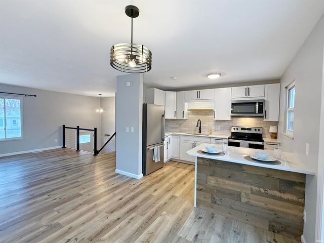 220 Sharon Road, West Lafayette, IN 47906