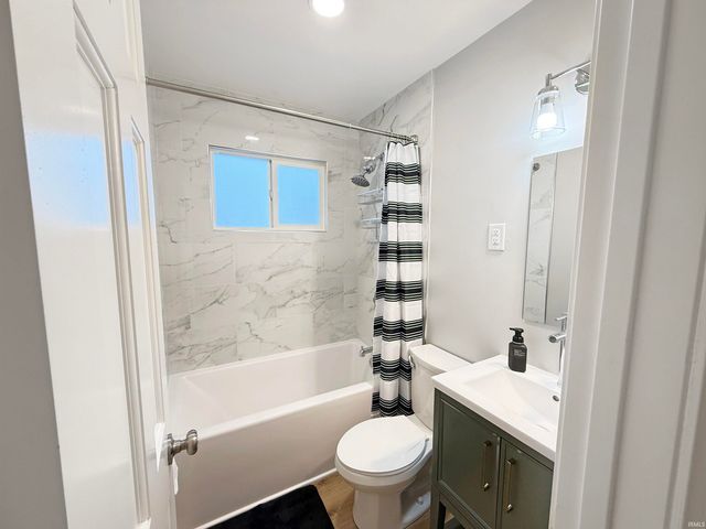 220 Sharon Road, West Lafayette, IN 47906