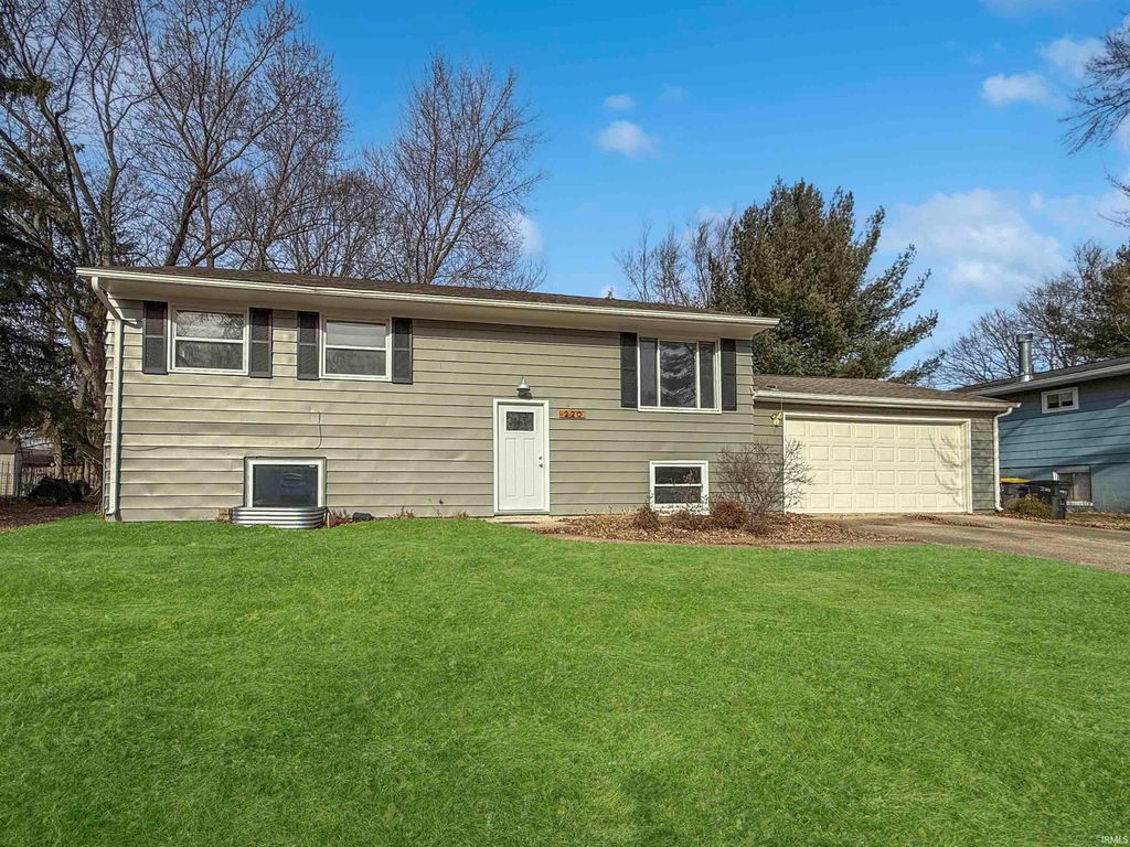 220 Sharon Road, West Lafayette, IN 47906