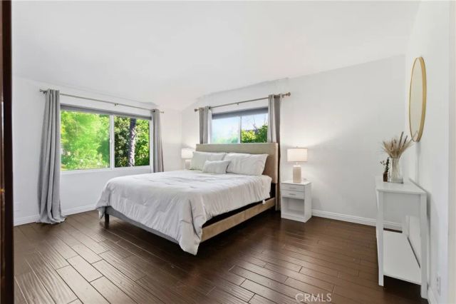 5836 Winnetka Avenue, Woodland Hills, CA 91367