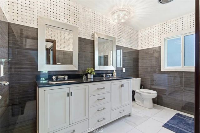 5836 Winnetka Avenue, Woodland Hills, CA 91367