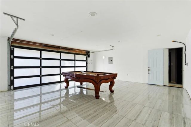 5836 Winnetka Avenue, Woodland Hills, CA 91367