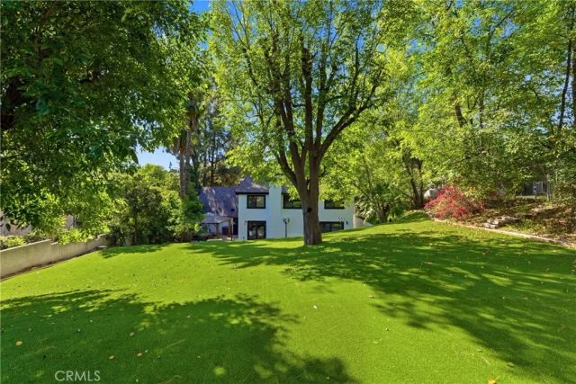 5836 Winnetka Avenue, Woodland Hills, CA 91367