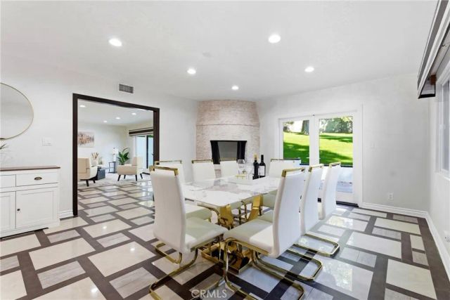 5836 Winnetka Avenue, Woodland Hills, CA 91367