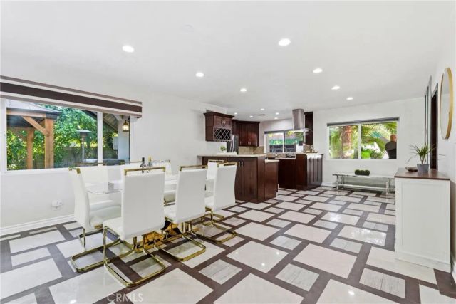 5836 Winnetka Avenue, Woodland Hills, CA 91367