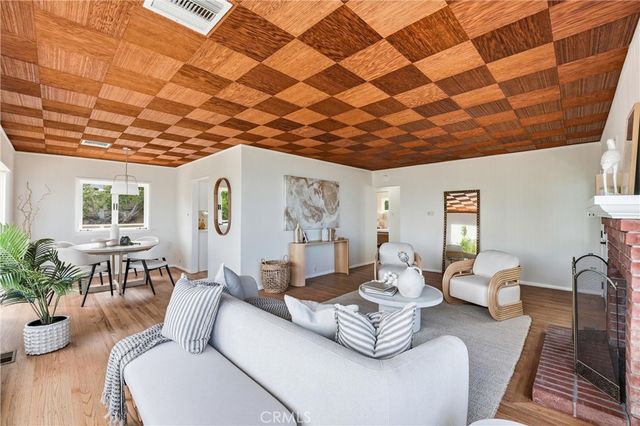 32021 & 32001 sunset Avenue, Laguna Beach, CA 92651