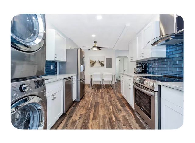 700 NE 17th Way, Fort Lauderdale, FL 33304