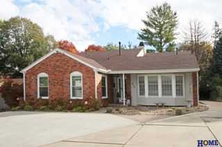 610 Teakwood Drive, Lincoln, NE 68510