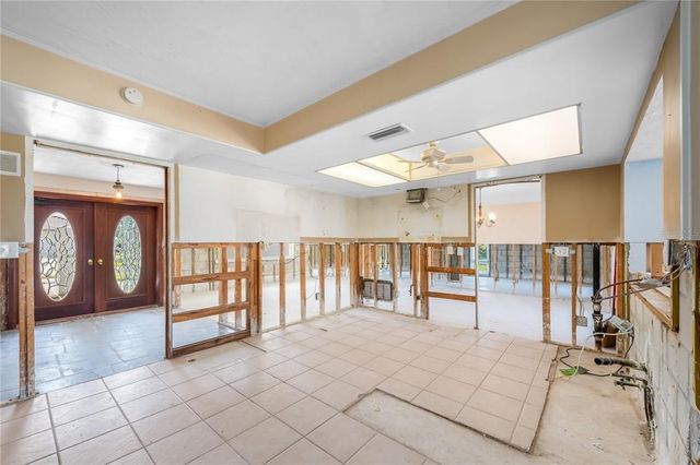 2015 HAWAII AVENUE NE, St Petersburg, FL 33703