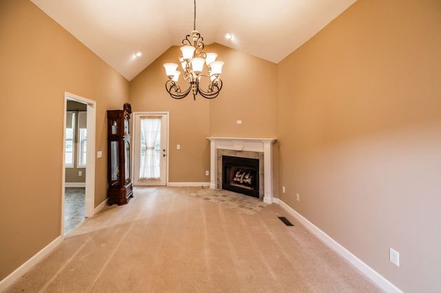 120 Carrie Mae Cir, Portland, TN 37148