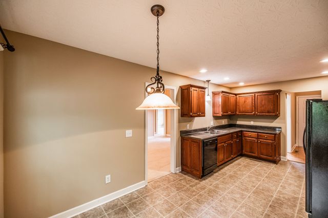 120 Carrie Mae Cir, Portland, TN 37148