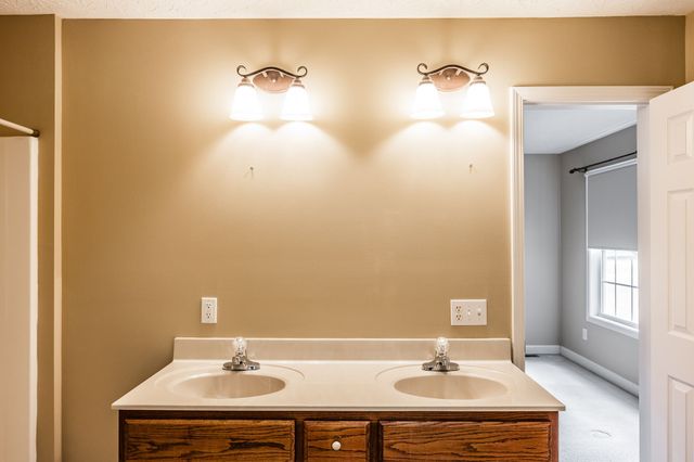 120 Carrie Mae Cir, Portland, TN 37148