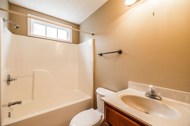 120 Carrie Mae Cir, Portland, TN 37148