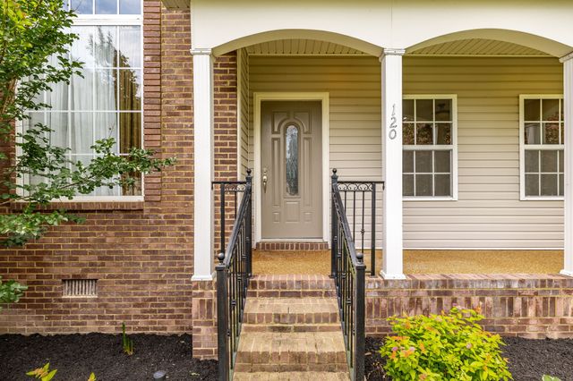 120 Carrie Mae Cir, Portland, TN 37148