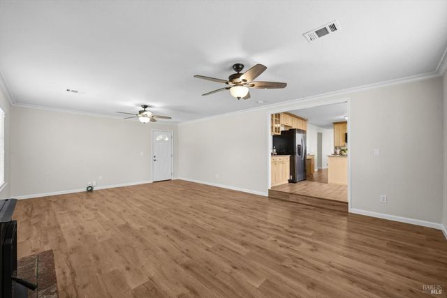 130 Longview Dr, Vacaville, CA 95687