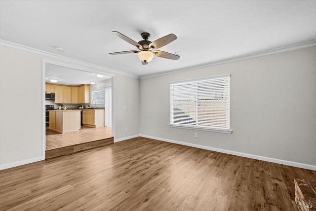 130 Longview Dr, Vacaville, CA 95687