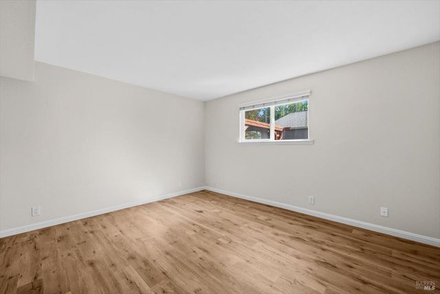 130 Longview Dr, Vacaville, CA 95687