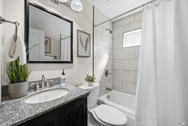 130 Longview Dr, Vacaville, CA 95687