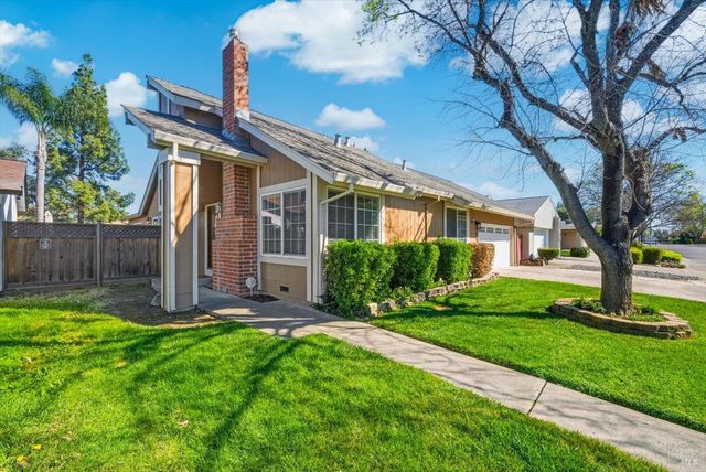 130 Longview Dr, Vacaville, CA 95687