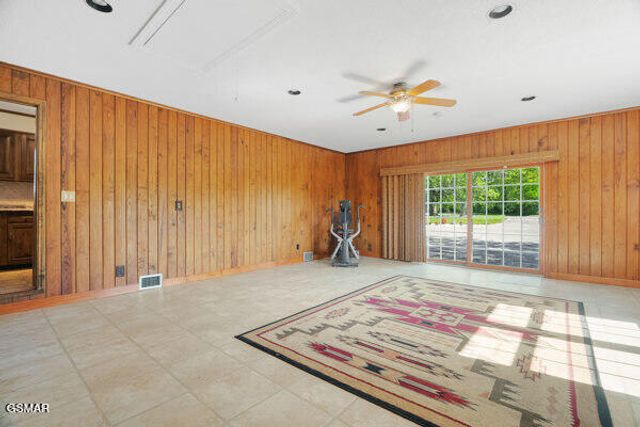 5208 John Hall Road, Knoxville, TN 37920