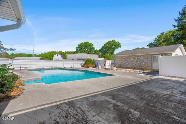 5208 John Hall Road, Knoxville, TN 37920