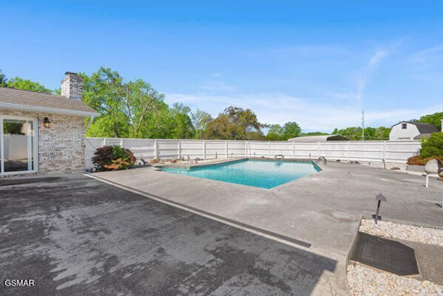 5208 John Hall Road, Knoxville, TN 37920