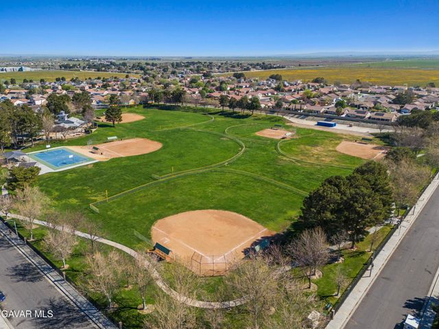 3019 Hildreth Court, Lancaster, CA 93535
