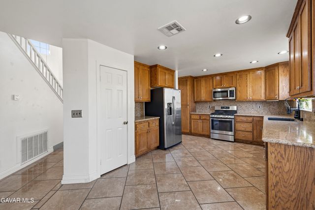 3019 Hildreth Court, Lancaster, CA 93535