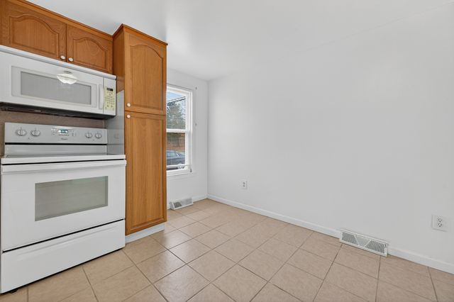 153 Otrobando Avenue, Norwich, CT 06360