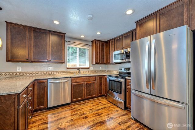 29707 32nd Place S, Auburn, WA 98001