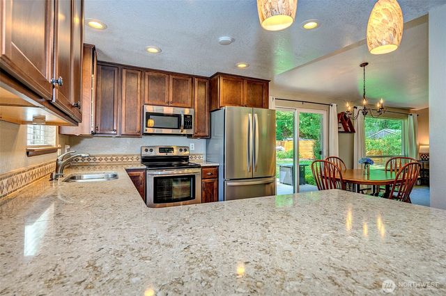 29707 32nd Place S, Auburn, WA 98001