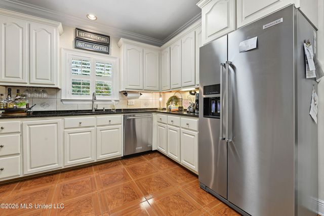 3200 Magnolia Lane, Ocean Springs, MS 39564