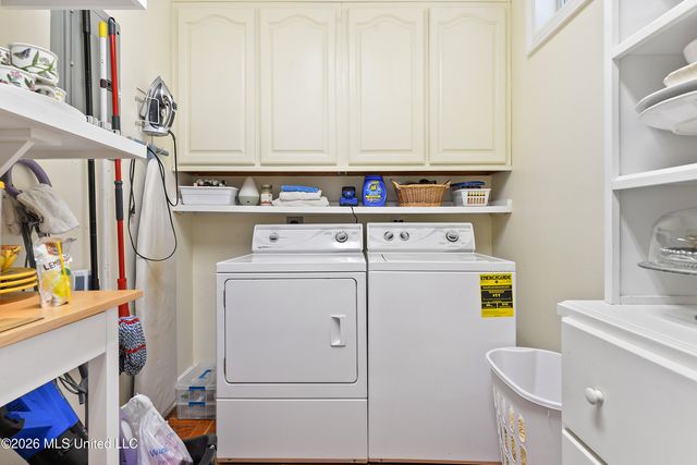 3200 Magnolia Lane, Ocean Springs, MS 39564