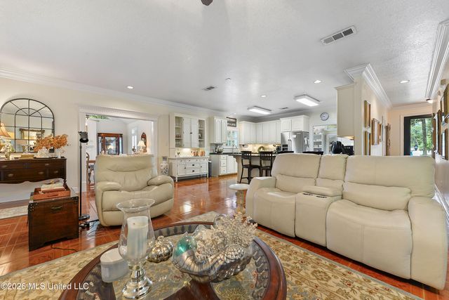 3200 Magnolia Lane, Ocean Springs, MS 39564