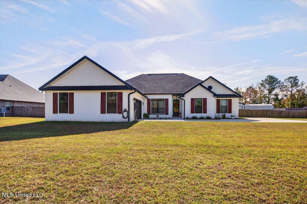 8906 Seaman Road, Vancleave, MS 39565