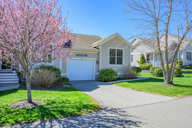 118 Grey Hawk Dr 118, Mashpee, MA 02649