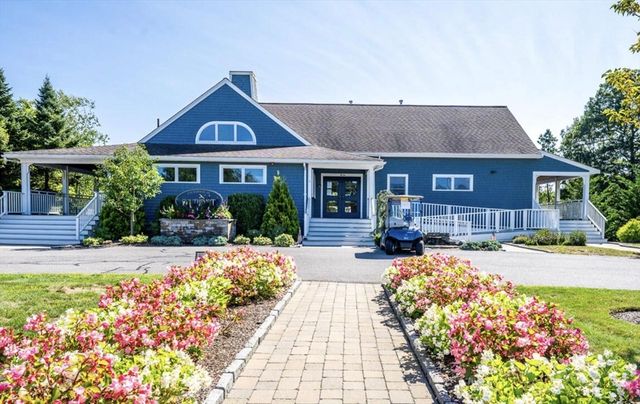 118 Grey Hawk Dr 118, Mashpee, MA 02649