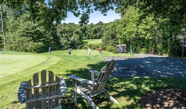 118 Grey Hawk Dr 118, Mashpee, MA 02649